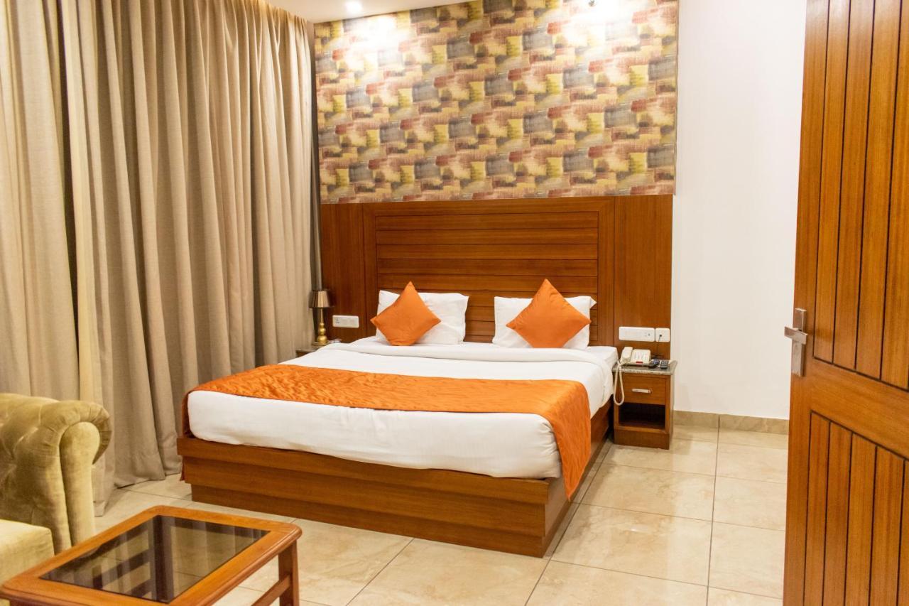 Grand Hotel Nawanshahr Nawāshahr エクステリア 写真