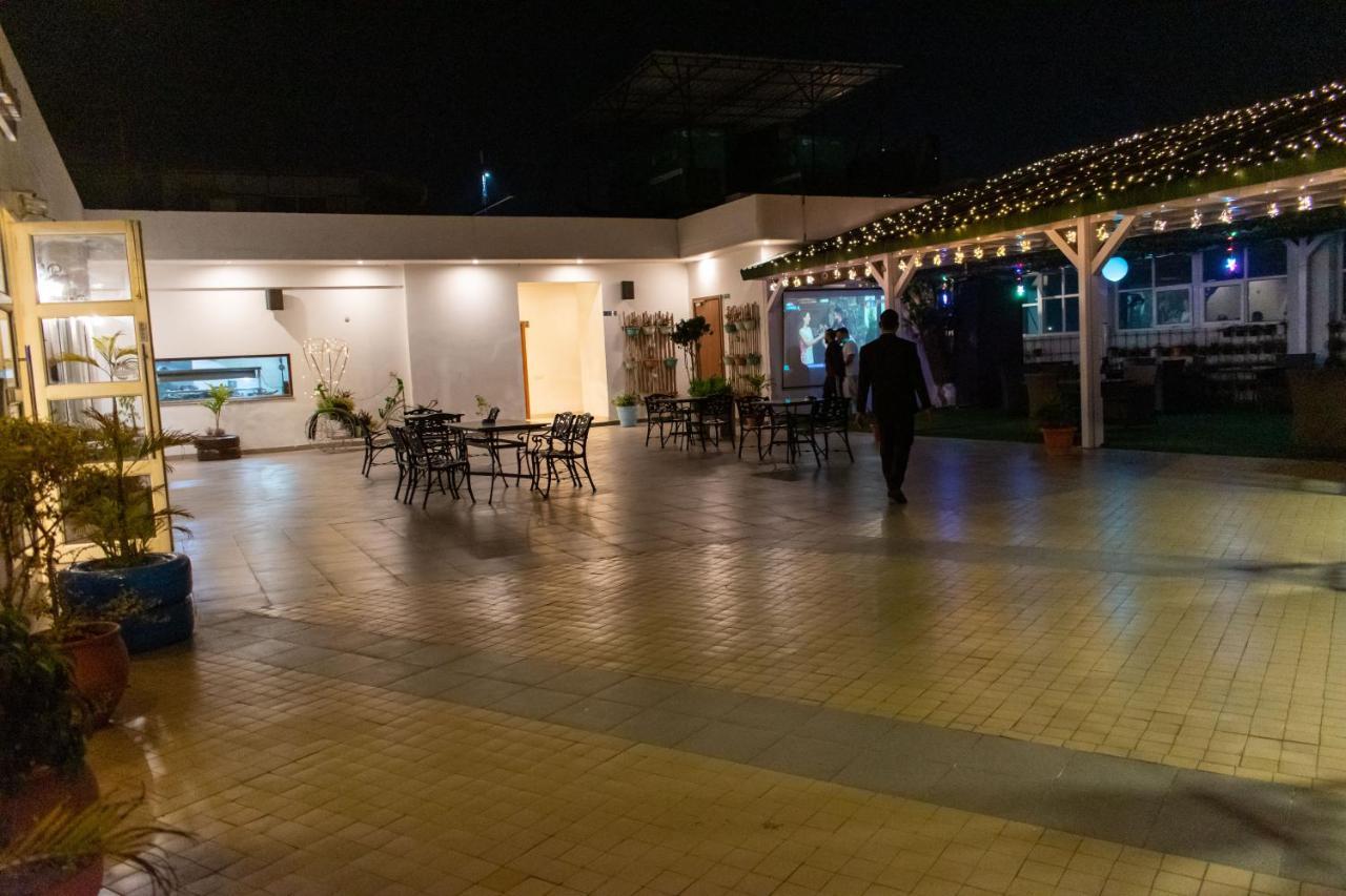 Grand Hotel Nawanshahr Nawāshahr エクステリア 写真