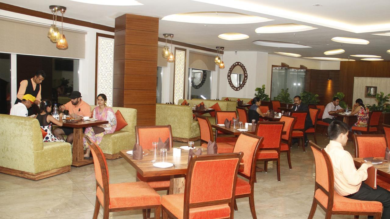 Grand Hotel Nawanshahr Nawāshahr エクステリア 写真