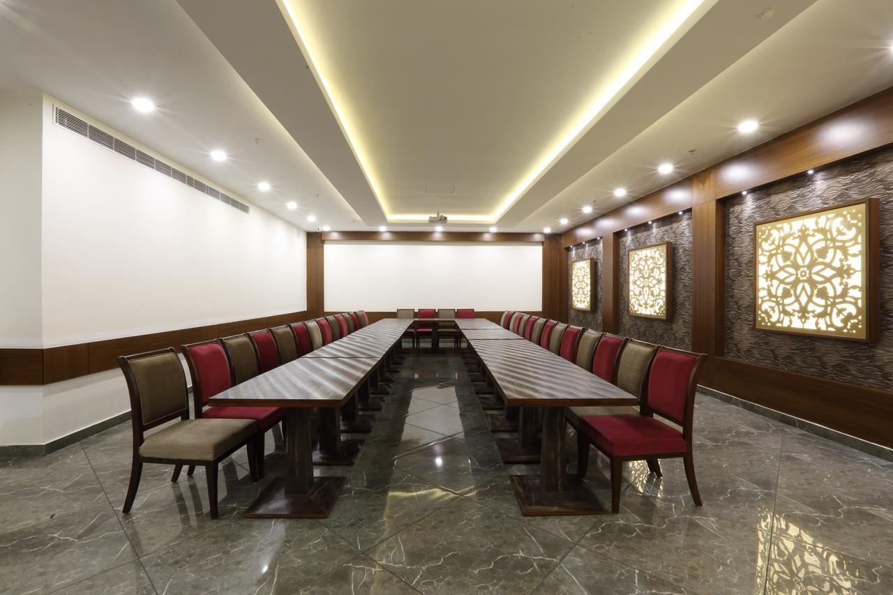 Grand Hotel Nawanshahr Nawāshahr エクステリア 写真