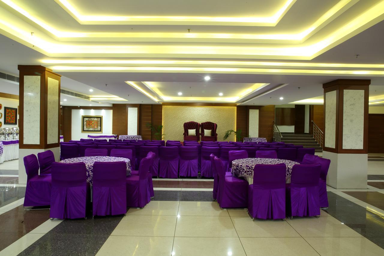 Grand Hotel Nawanshahr Nawāshahr エクステリア 写真