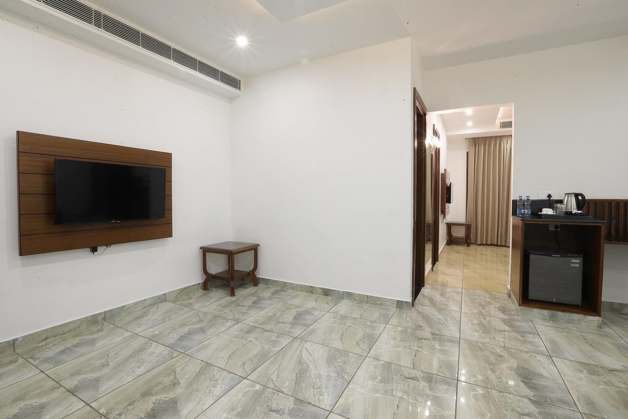 Grand Hotel Nawanshahr Nawāshahr エクステリア 写真