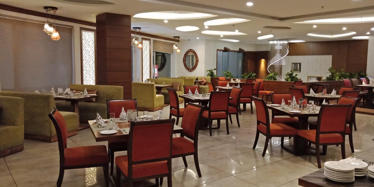 Grand Hotel Nawanshahr Nawāshahr エクステリア 写真