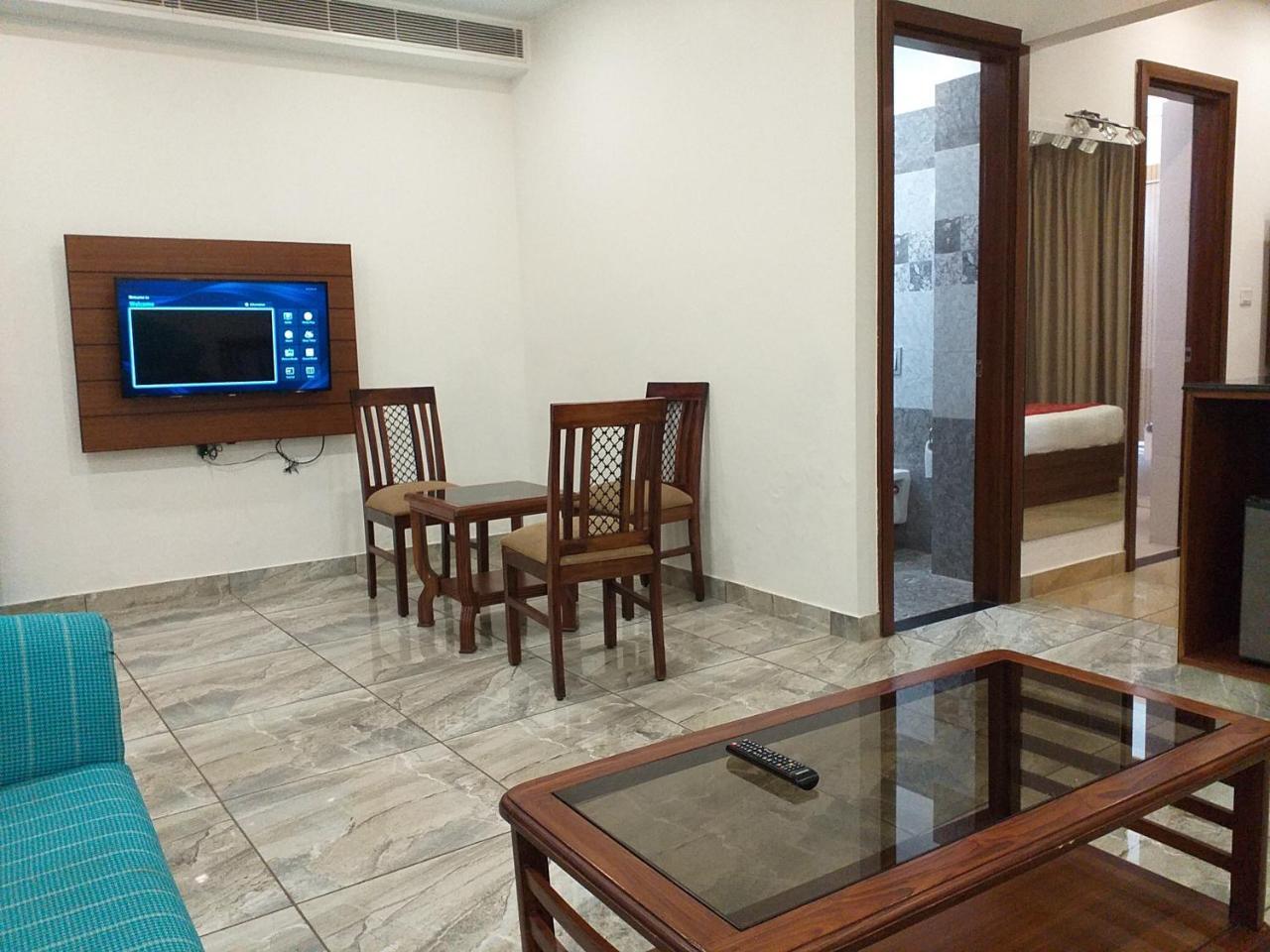 Grand Hotel Nawanshahr Nawāshahr エクステリア 写真