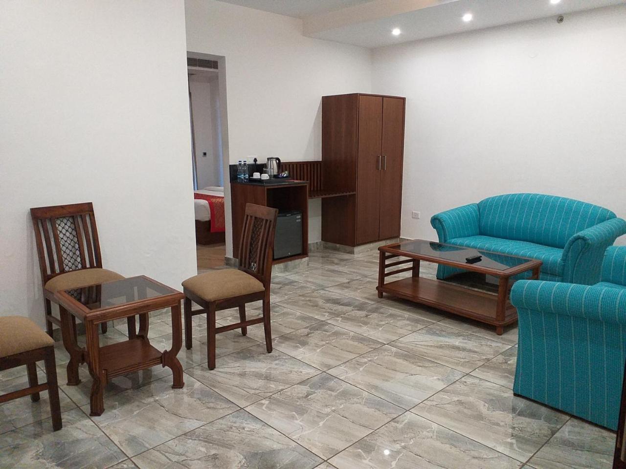 Grand Hotel Nawanshahr Nawāshahr エクステリア 写真